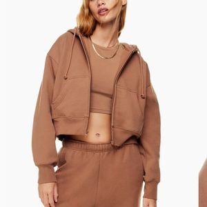 Aritzia TNA Cozy Fleece Boyfriend Boxy Zip Hoodie in epicurean brown